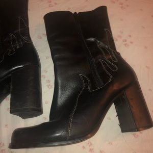 Black Harley Davidson boots with flame detail